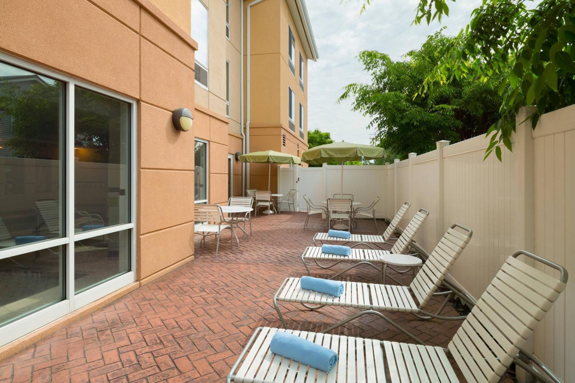 Fairfield Inn & Suites Lock Haven Exteriér fotografie