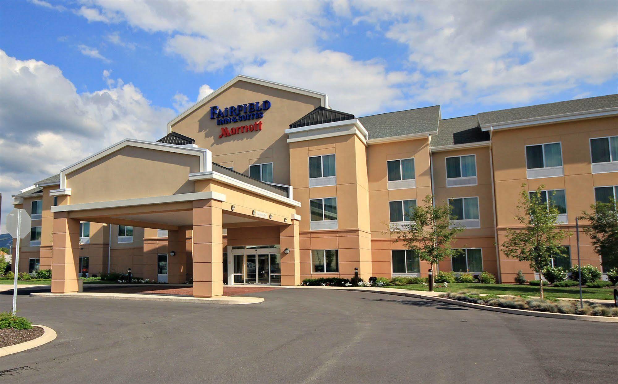 Fairfield Inn & Suites Lock Haven Exteriér fotografie